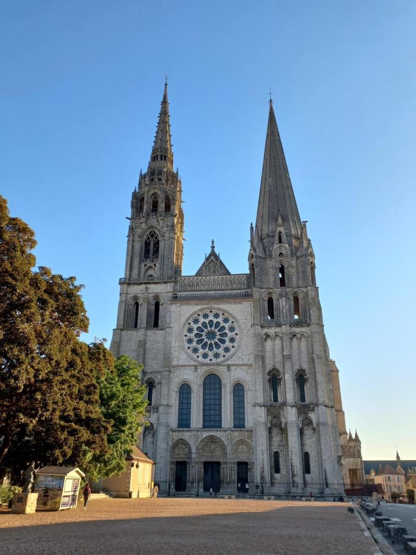 シャルトルLe Gite De La Cathedraleアパートメント エクステリア 写真